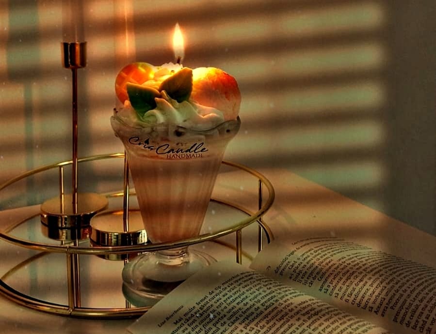 Lumânări parfumate CrisCandle în diferite arome, ideale pentru fiecare cameră din casă.